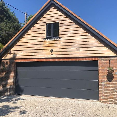 هيثفيلد Oakworth Lodge - New Self Contained Studio المظهر الخارجي الصورة
