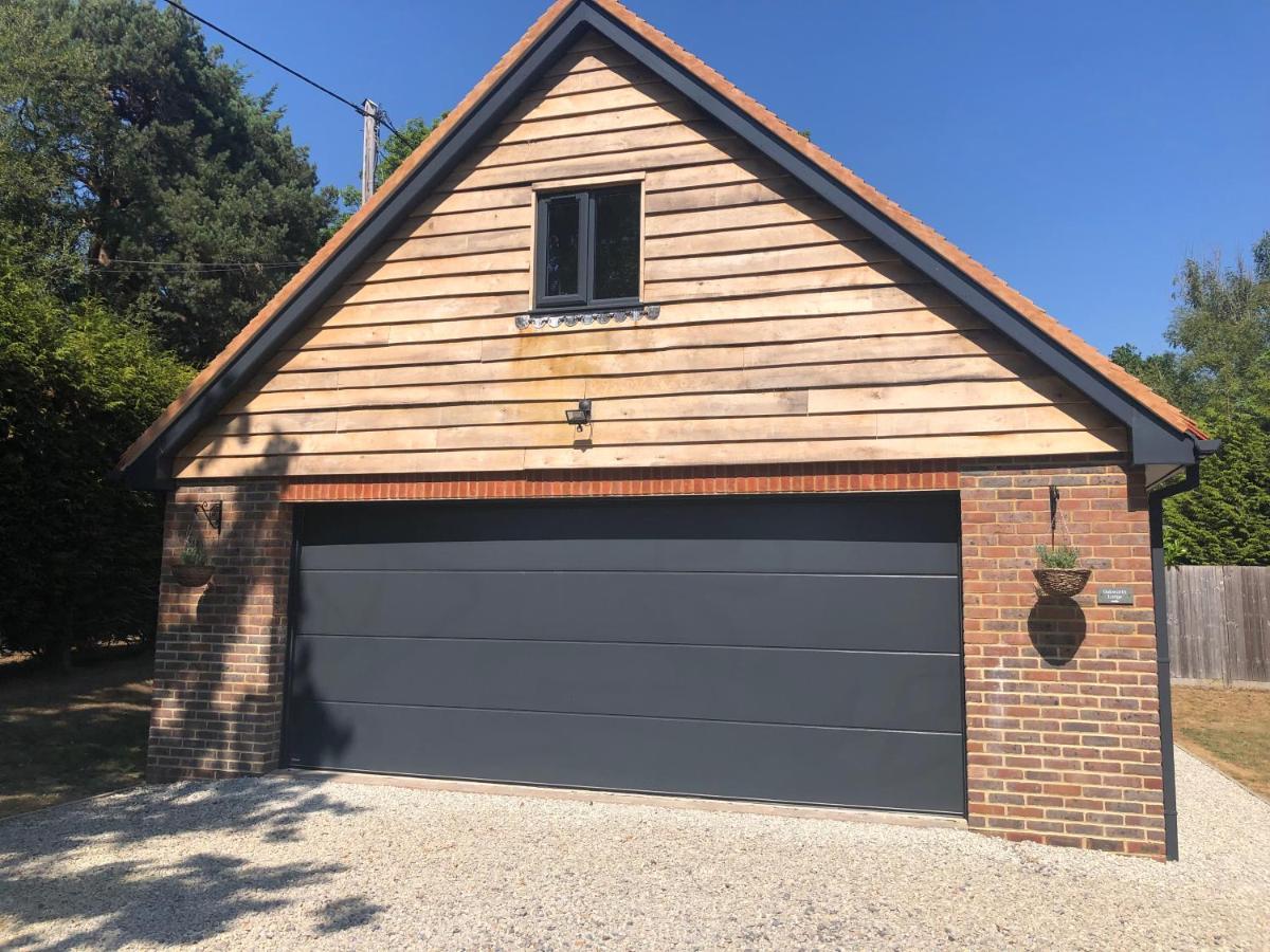 هيثفيلد Oakworth Lodge - New Self Contained Studio المظهر الخارجي الصورة